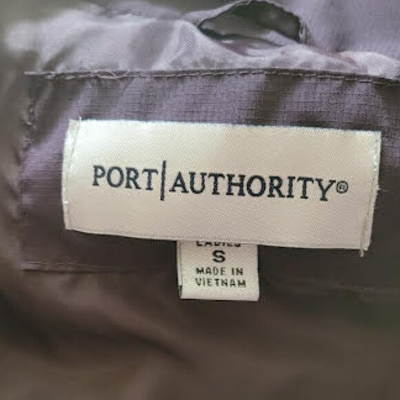 Port Authority Lightweight Rich Plum Women's Vest - Size Small - Picture 2 of 10